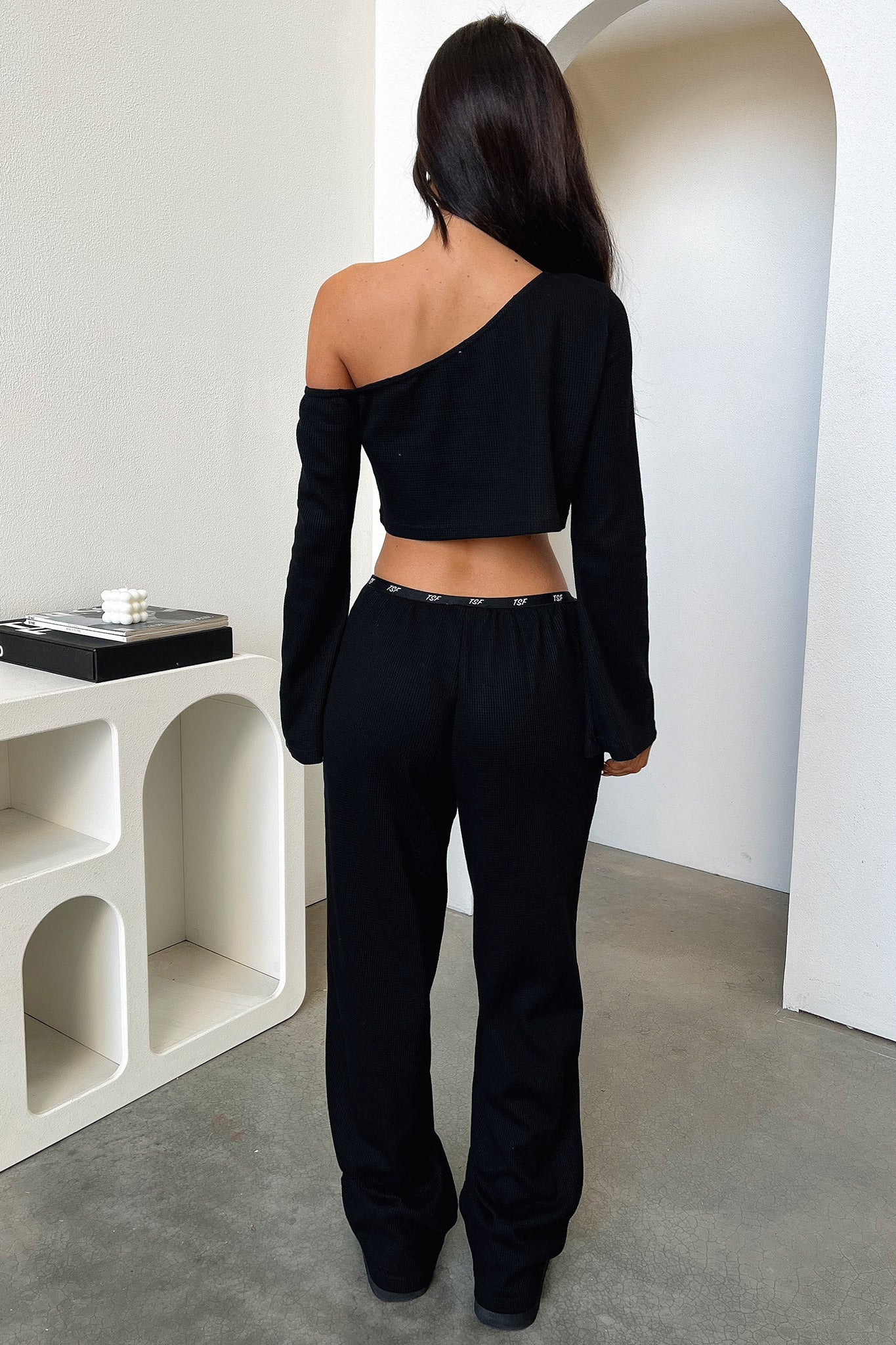 Dana Off Shoulder Long Sleeve Crop - Black - Image 9