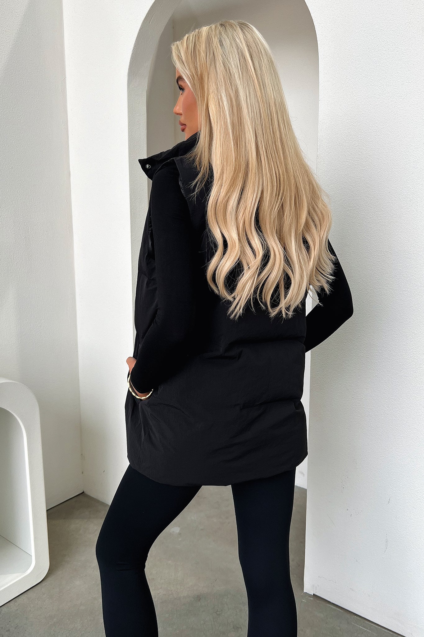 Sabre Puffer Vest - Black - Image 8