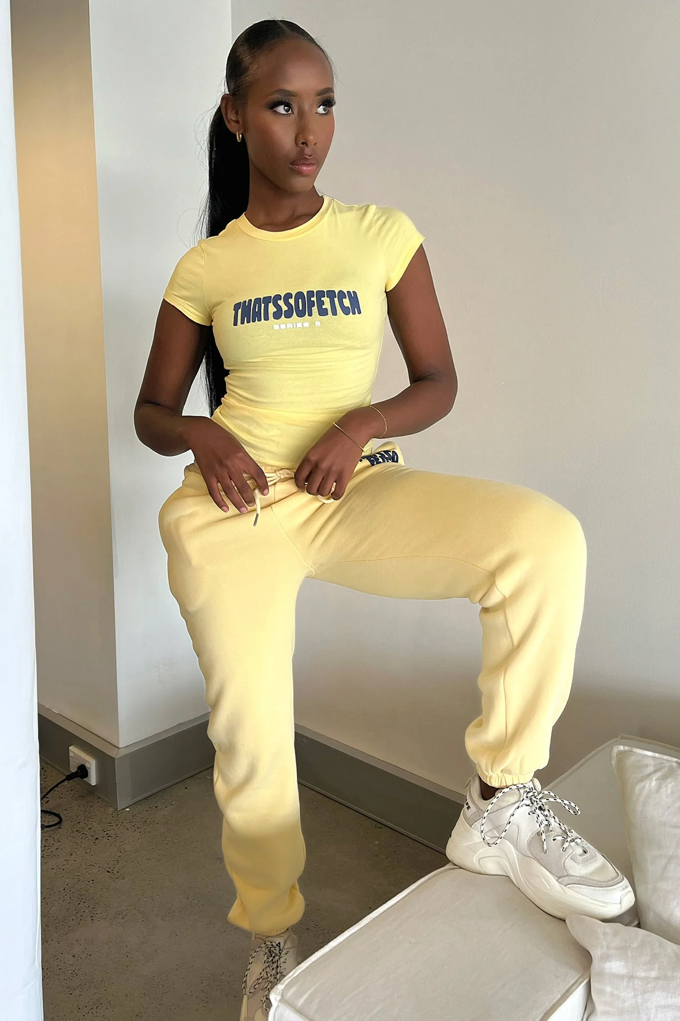 Series 5 Sweatpants - Yellow - Image 3