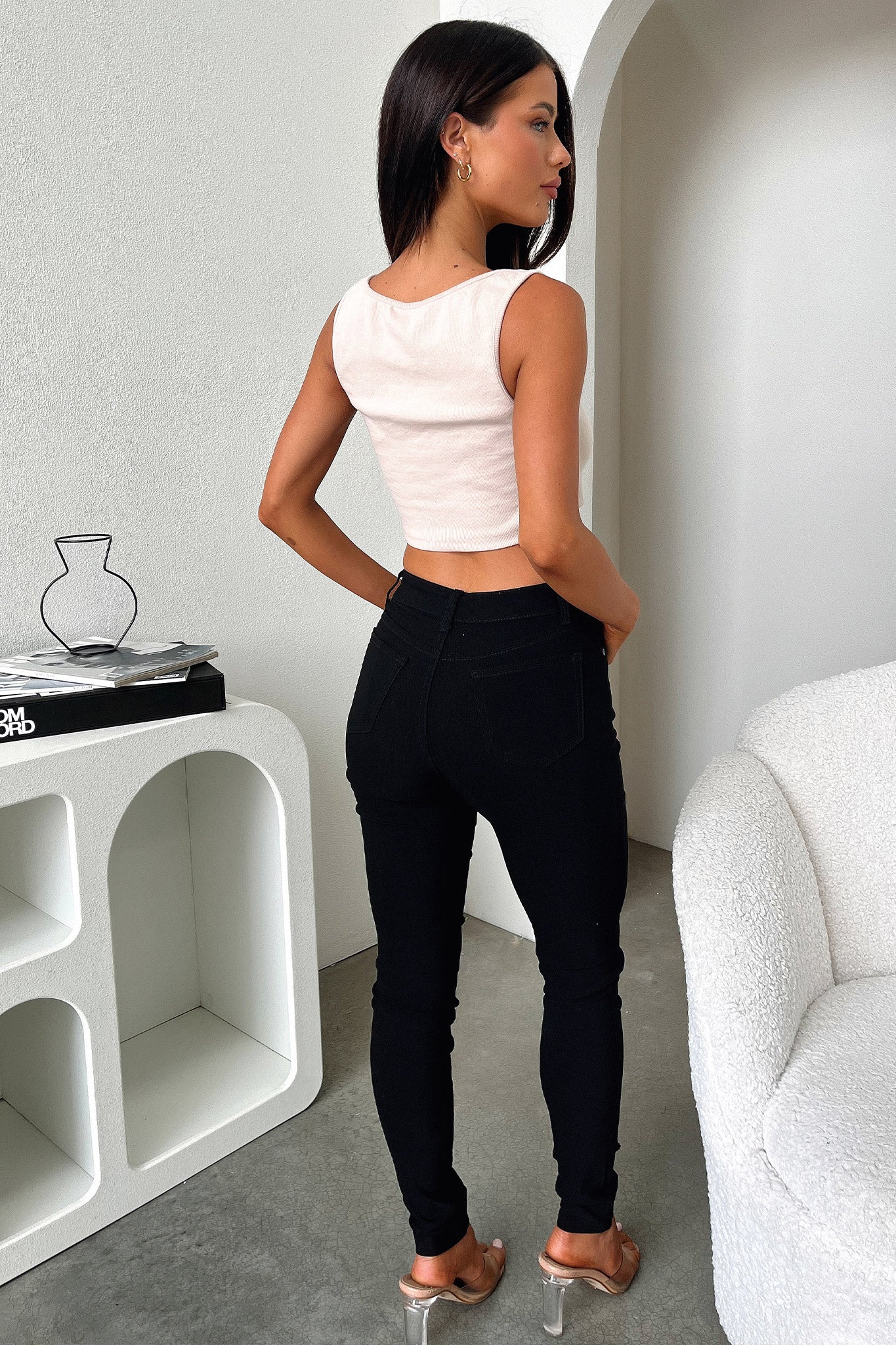 Zeuse Singlet Crop - Beige - Image 5